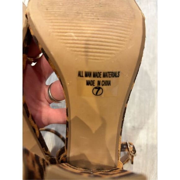Charlotte Russe Leopard Heels size 7 - Picture 10 of 10